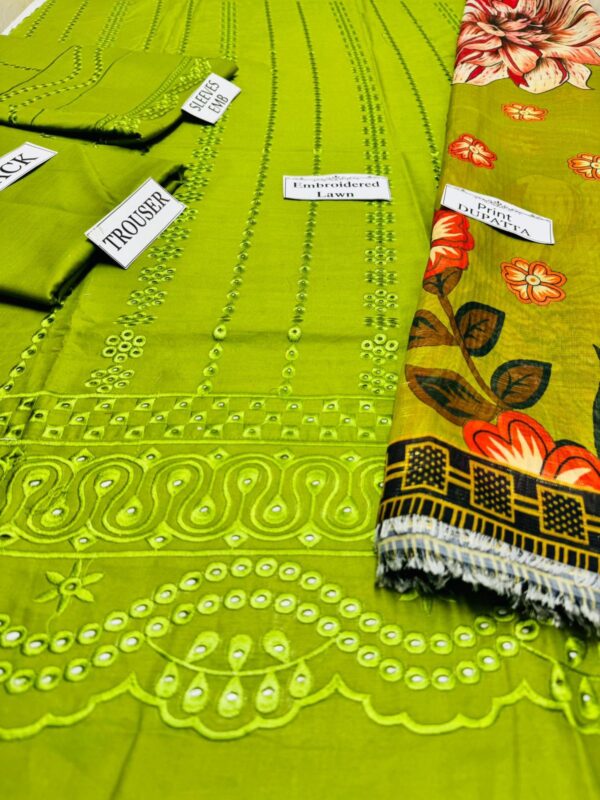 maria b 3pc Summer Casual Collection - Image 4